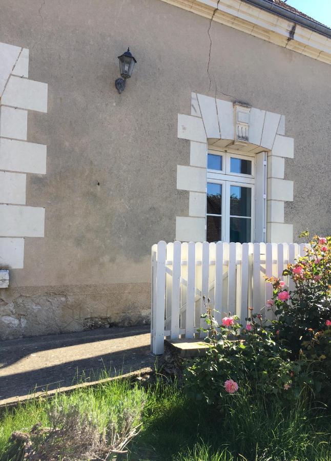 La Fedrie Bed and Breakfast La Croix-en-Touraine Exteriör bild
